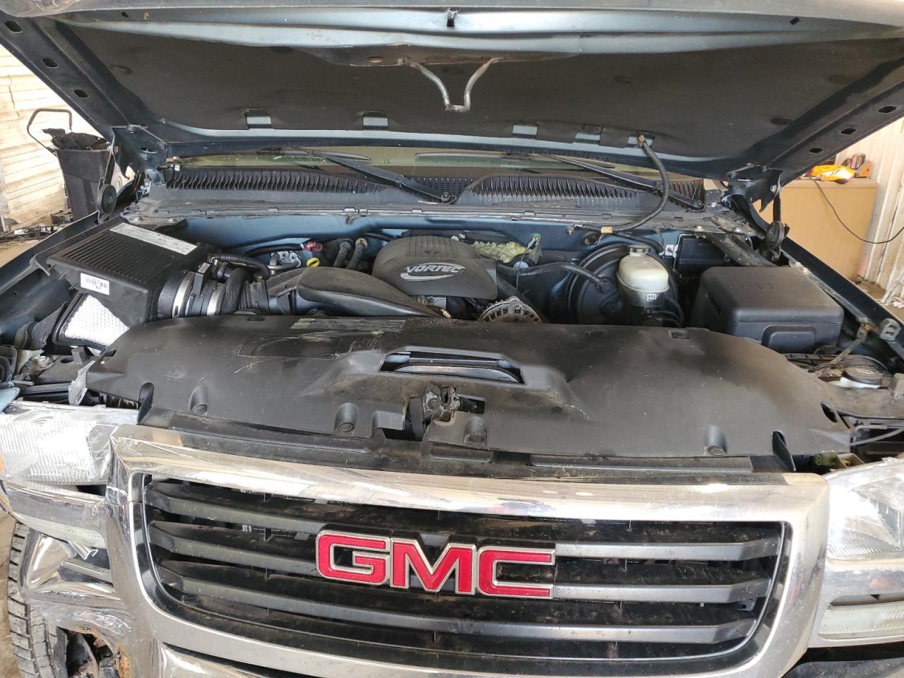GMC Sierra K1500 Image 8
