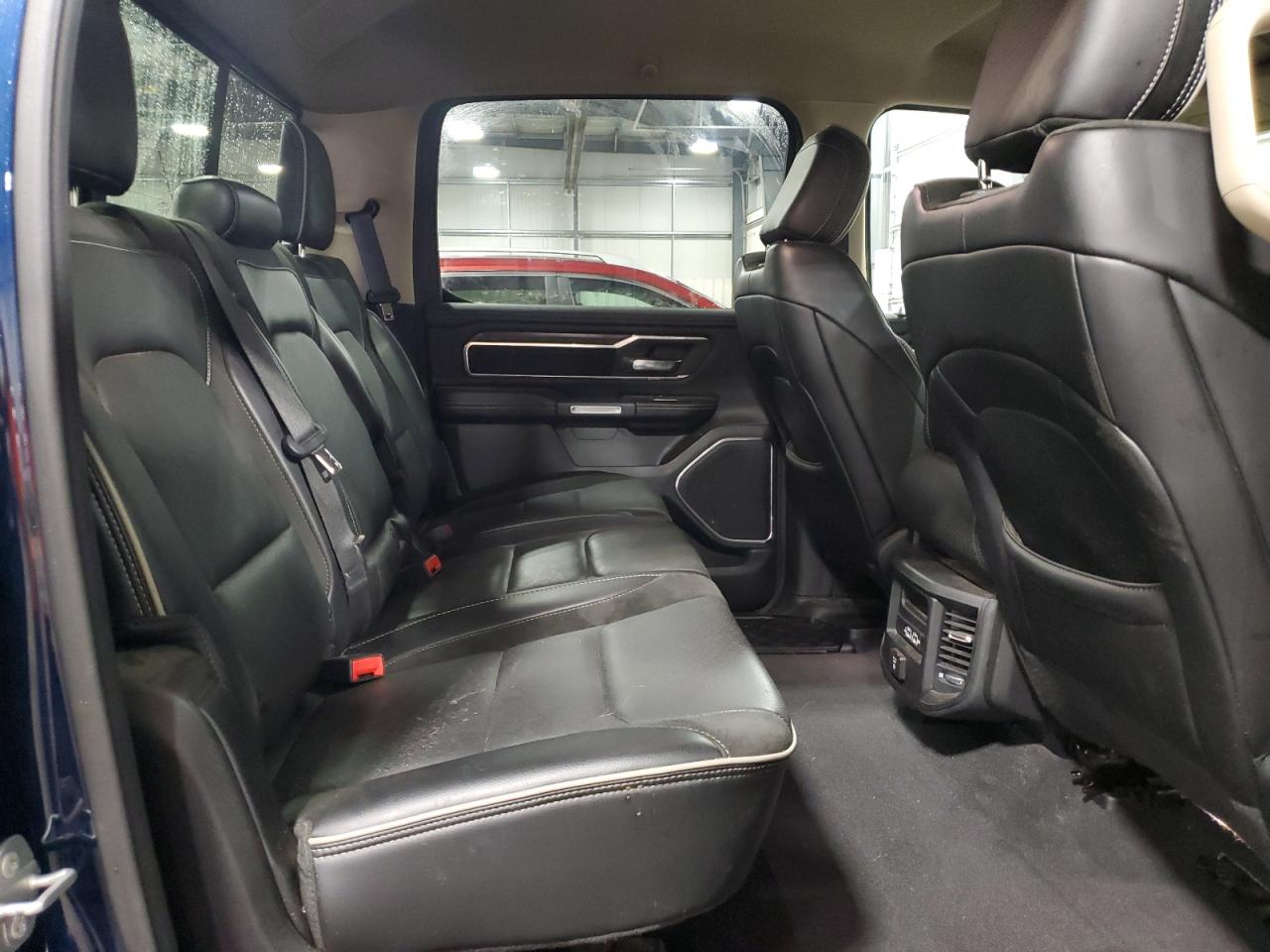 Ram 1500 Laramie Image 12