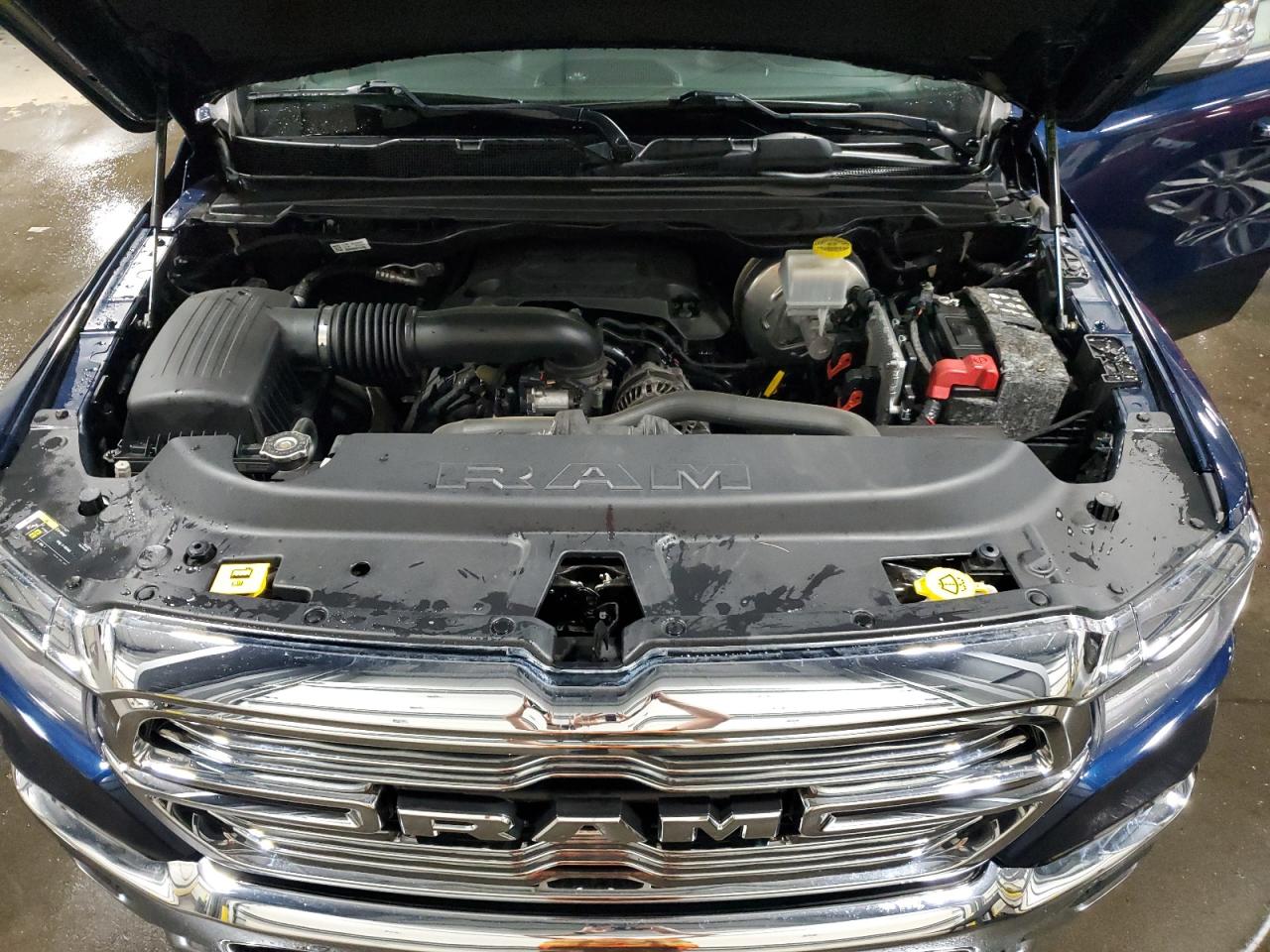 Ram 1500 Laramie Image 11