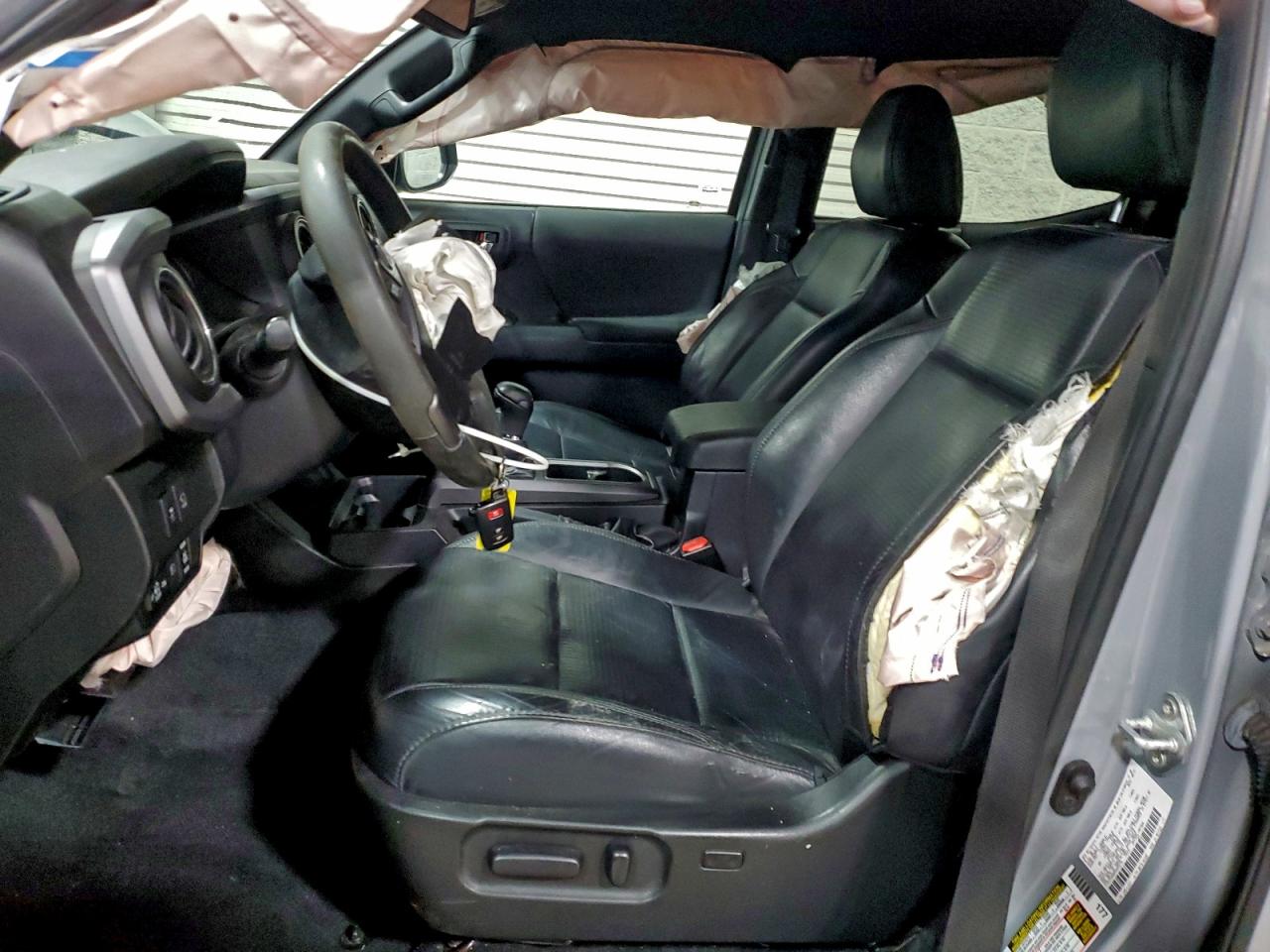 Toyota Tacoma Double Cab Image 7