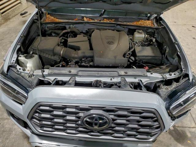 Toyota Tacoma Double Cab Image 12