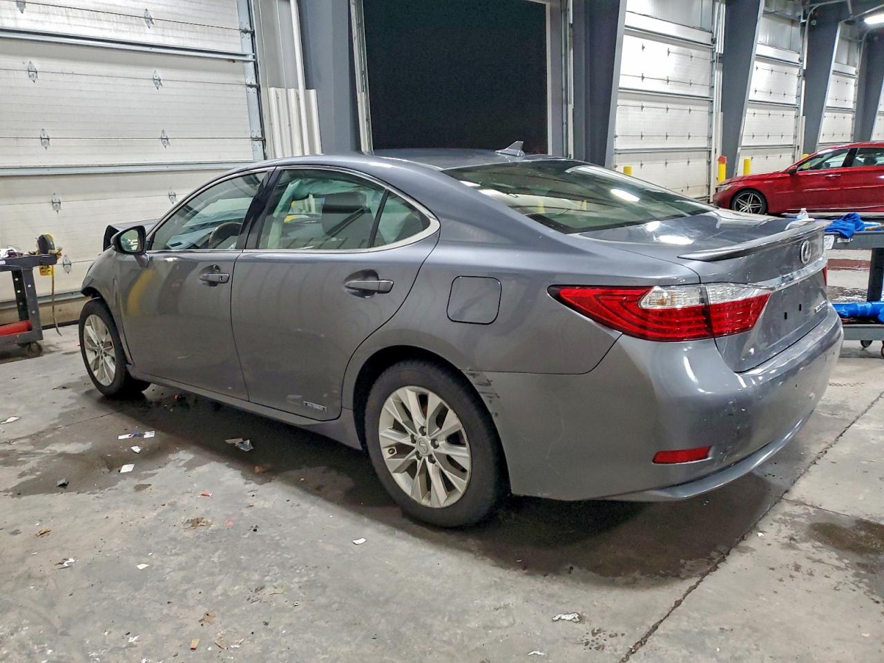 Lexus Es 300h Image 10