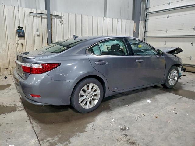 Lexus Es 300h Image 6