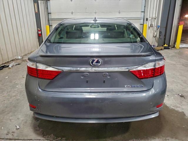 Lexus Es 300h Image 3