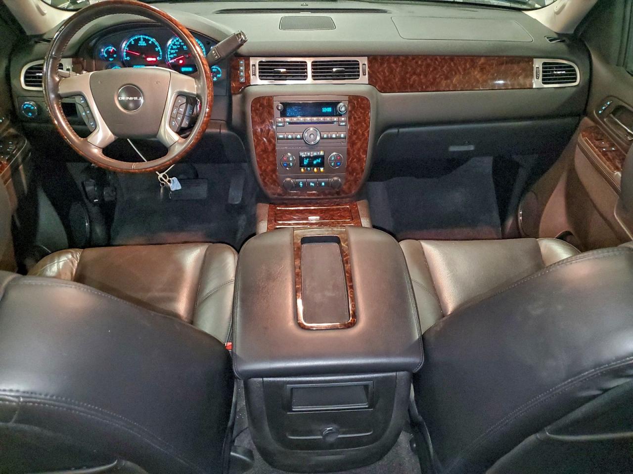 GMC Sierra K1500 Denali Image 3