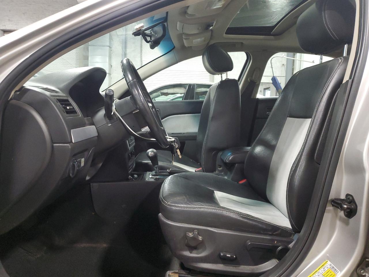 Mercury Milan Image 12