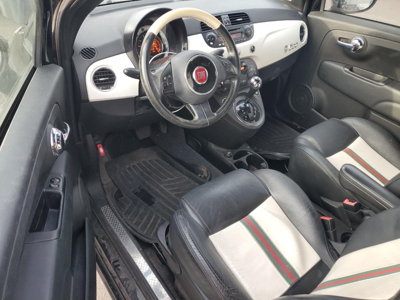 FIAT 500 Lounge Image 8
