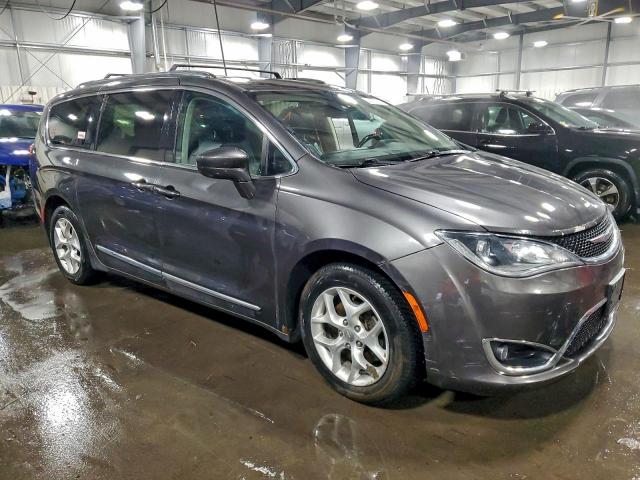 Chrysler Pacifica Touring L Plus Image 4