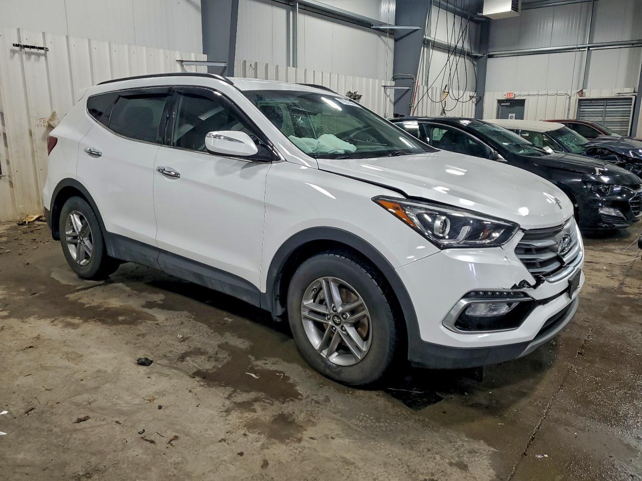 Hyundai SANTA FE Image 10