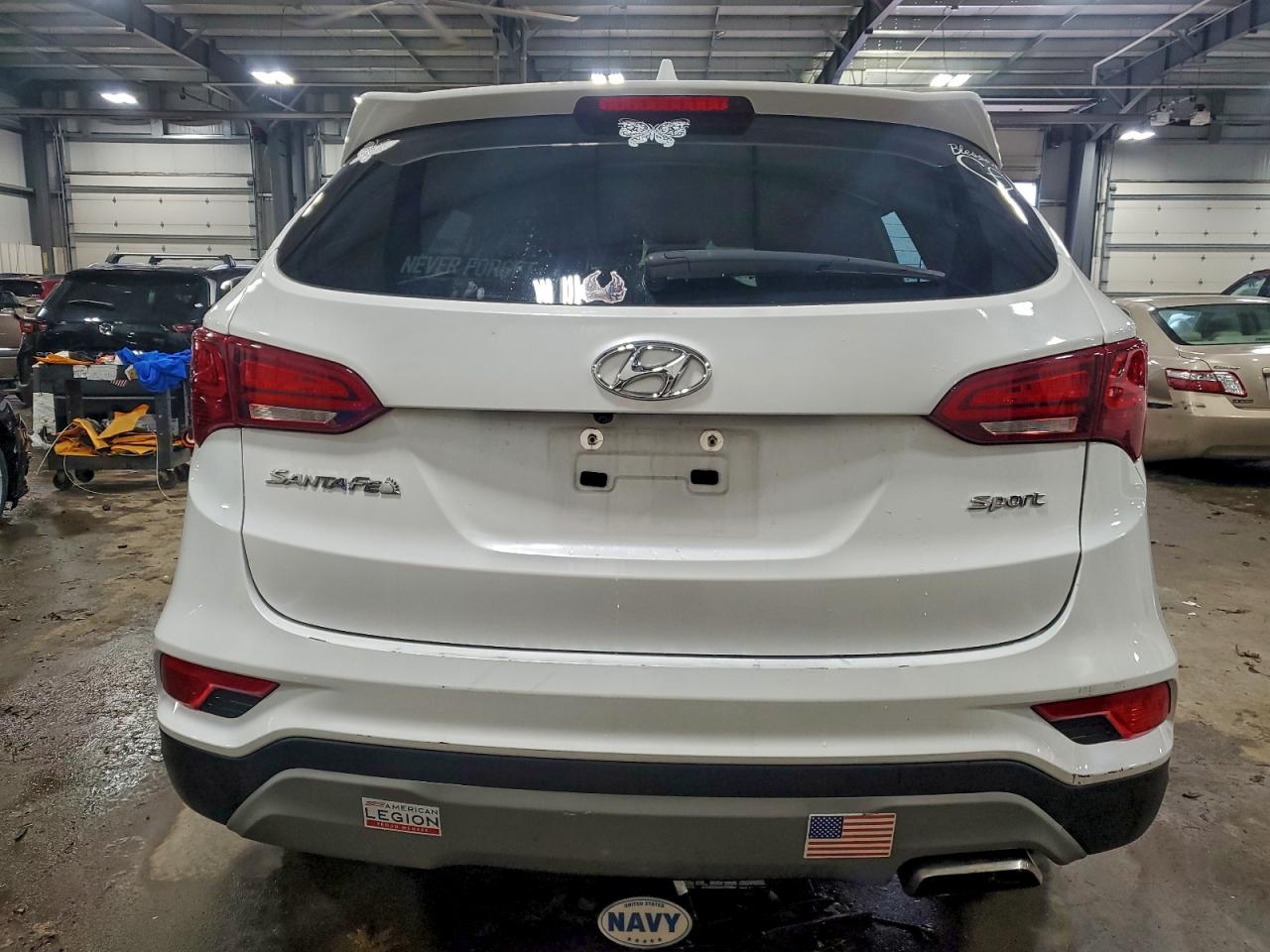 Hyundai SANTA FE Image 9