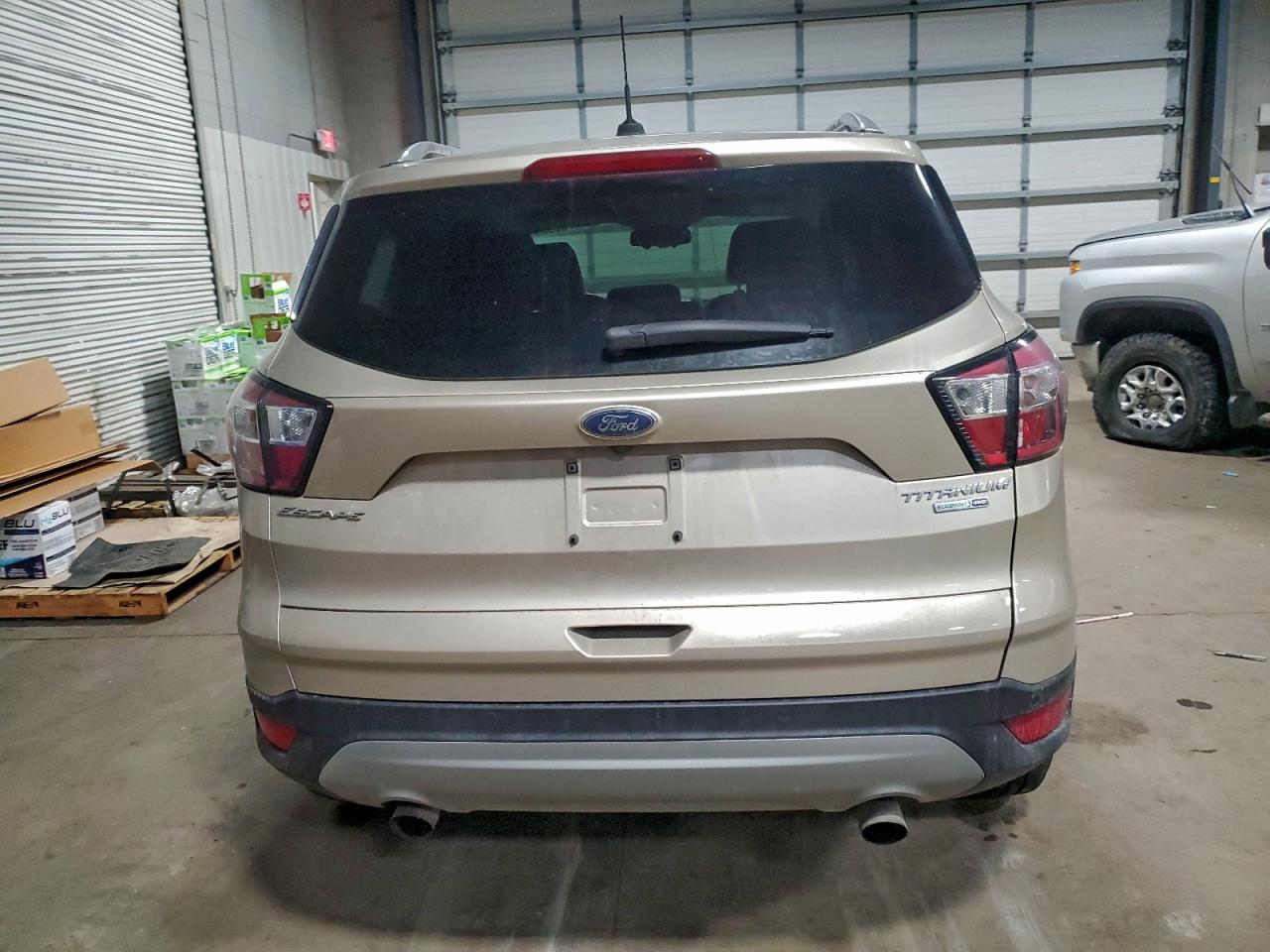 Ford Escape Titanium Image 9