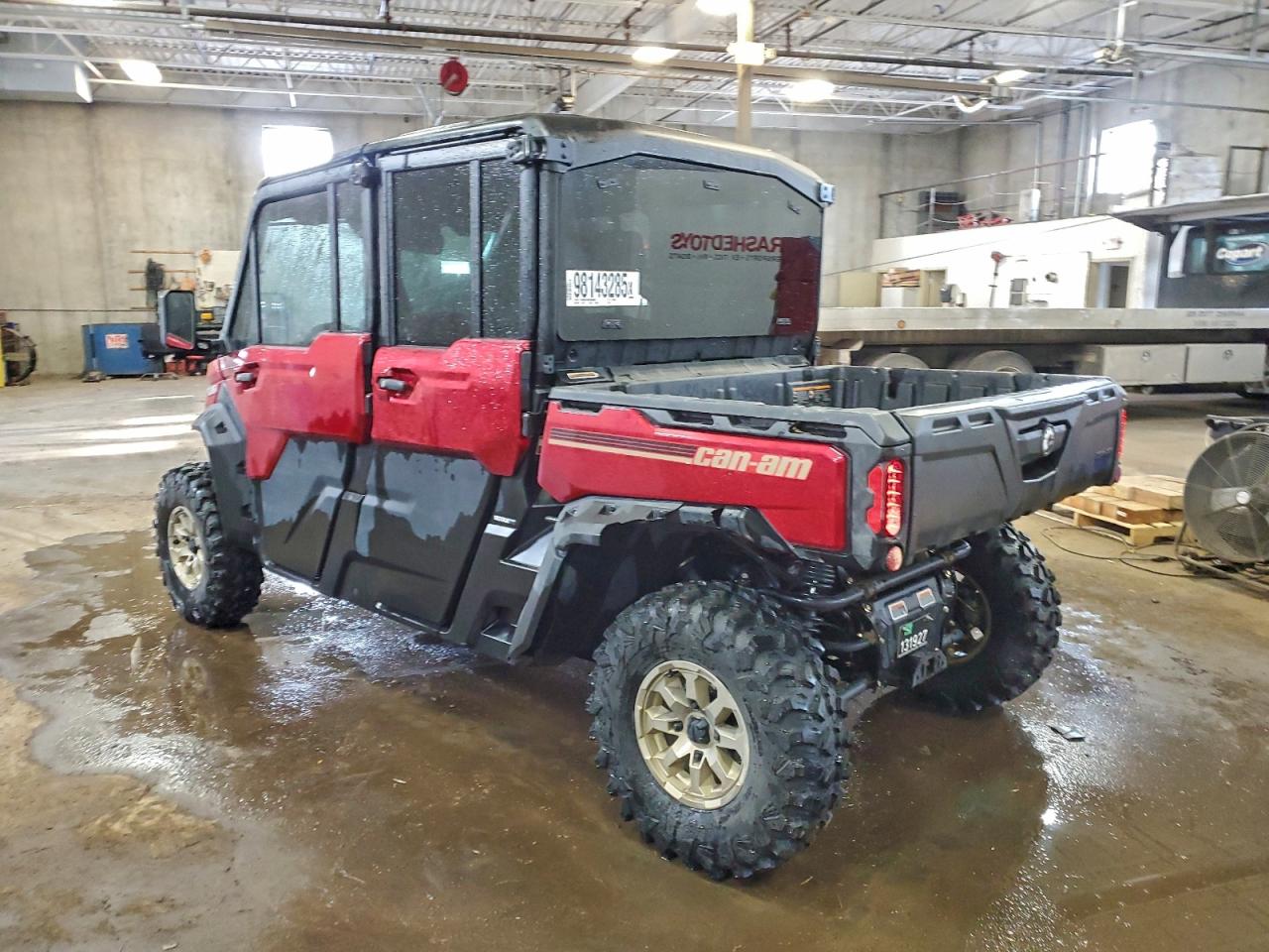 Can Am Defender Limited Cab Hd10 Image 3