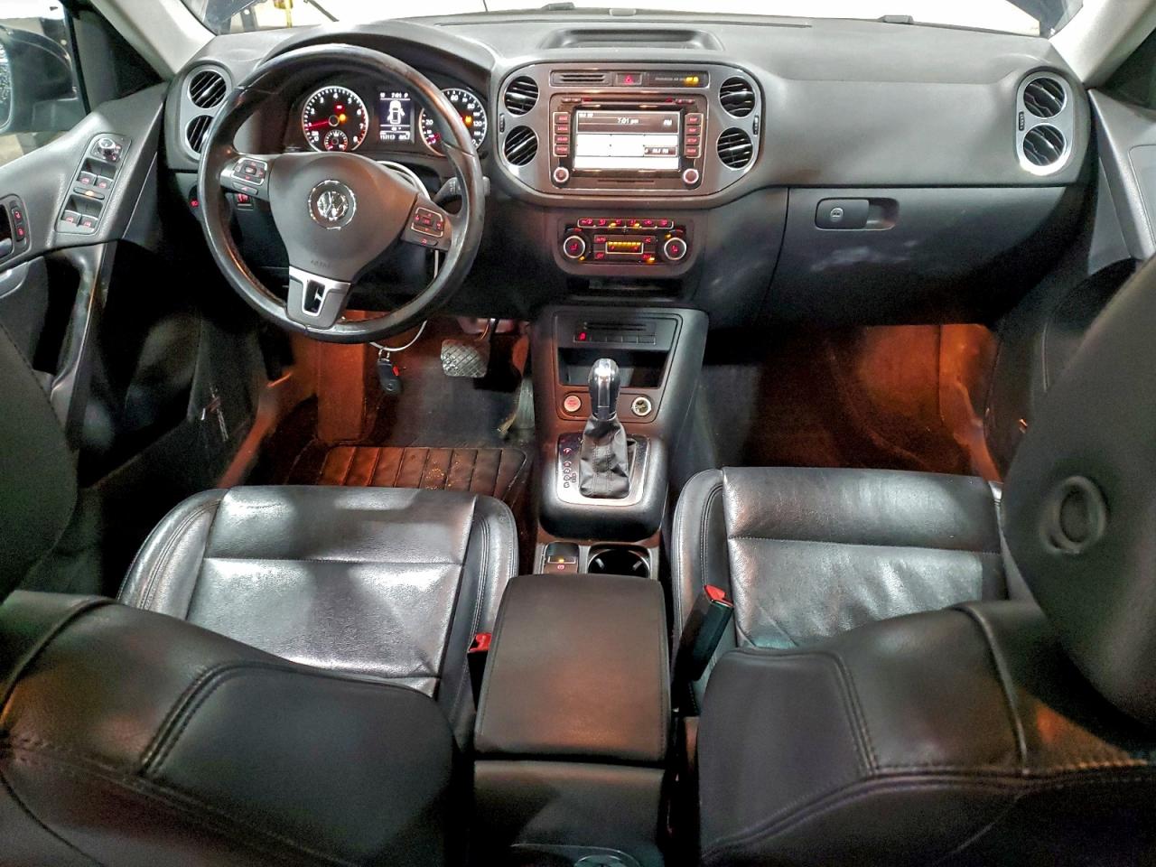 Volkswagen Tiguan S Image 8