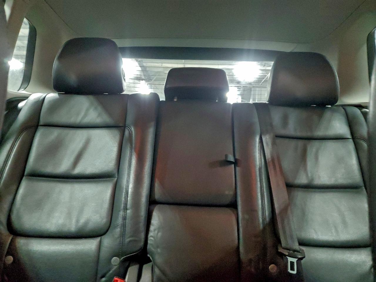 Volkswagen Tiguan S Image 7