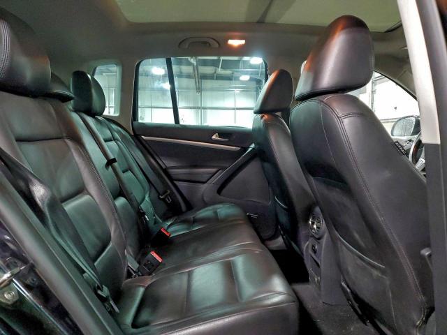 Volkswagen Tiguan S Image 11