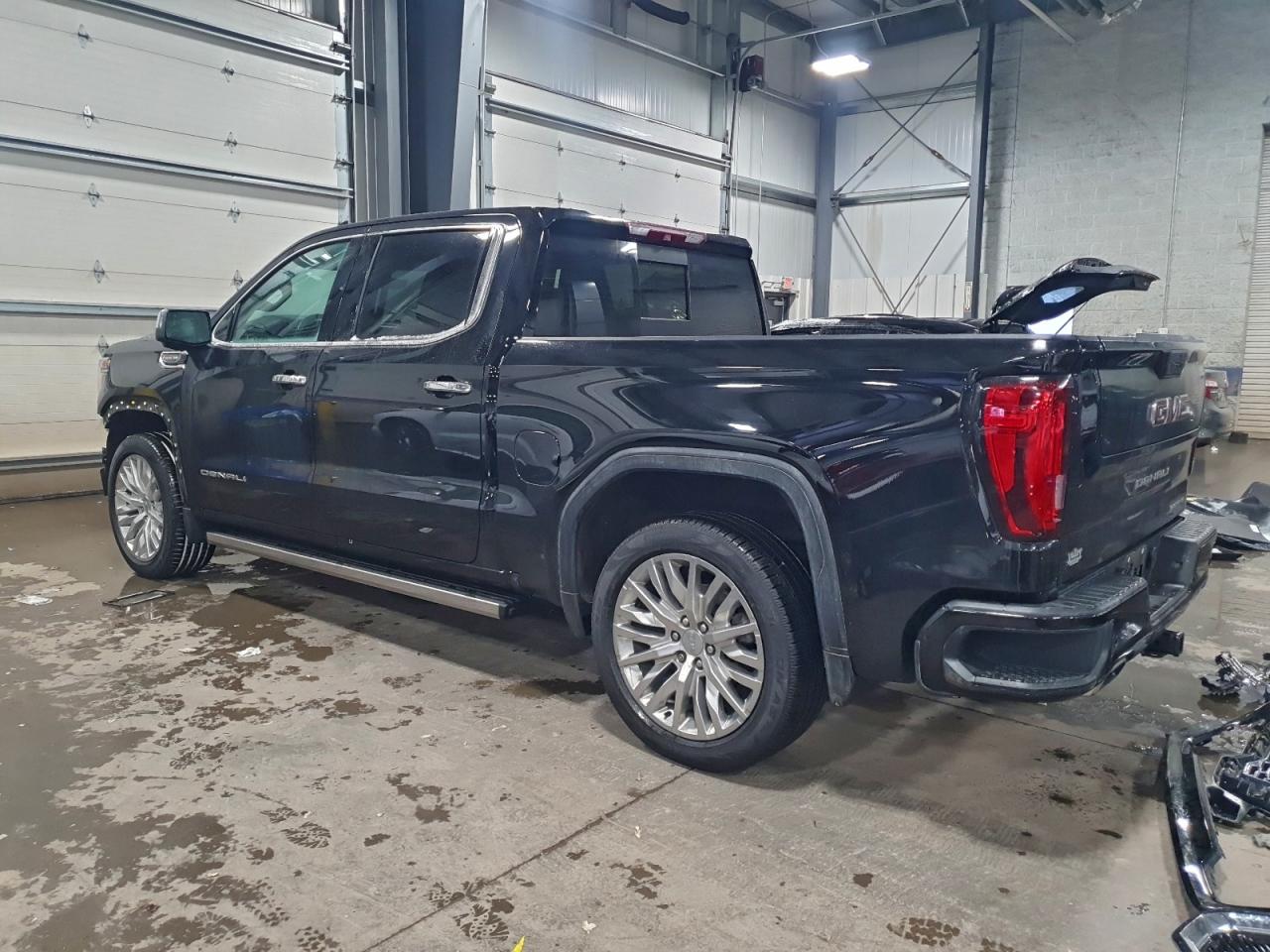 GMC Sierra K1500 Denali Image 4