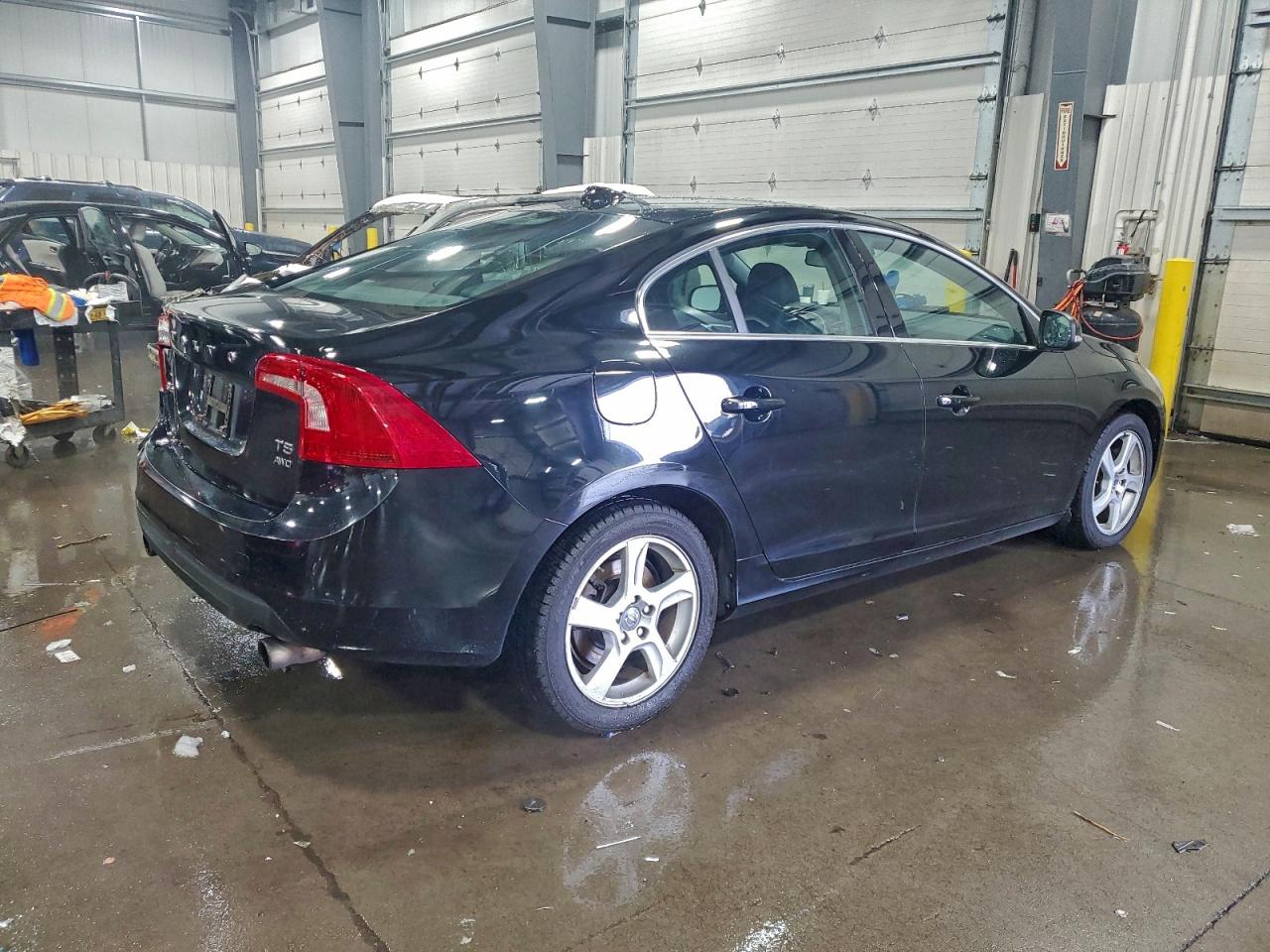 Volvo S60 T5 Image 3