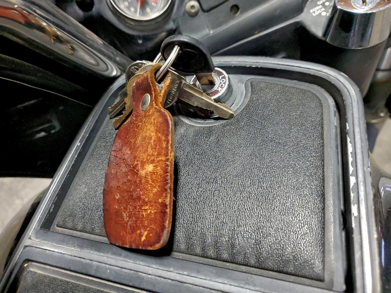 Harley-Davidson Fl Classic Image 10