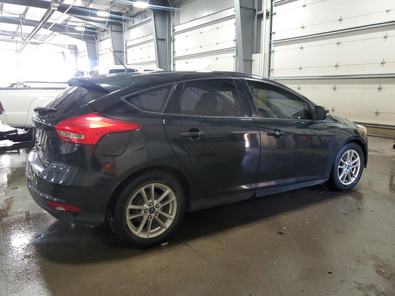 Ford Focus Se Image 11