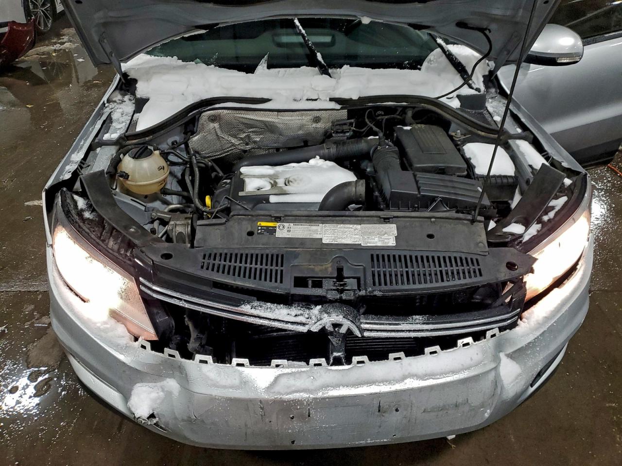 Volkswagen Tiguan S Image 7