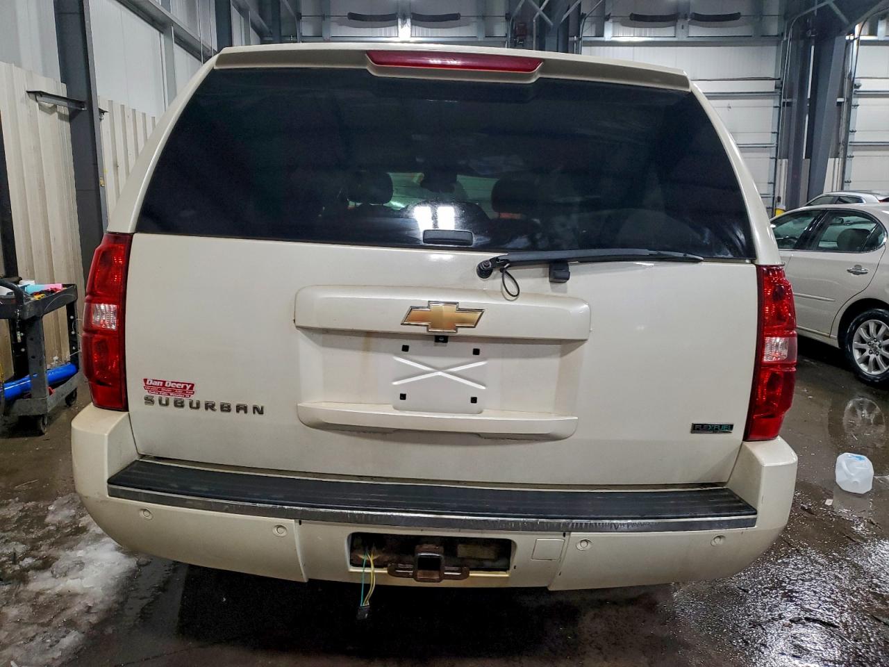 Chevrolet Suburban K1500 Ltz Image 5