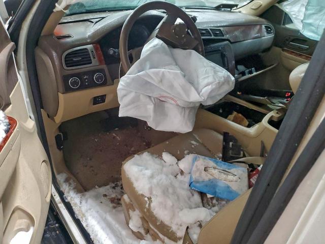 Chevrolet Suburban K1500 Ltz Image 6