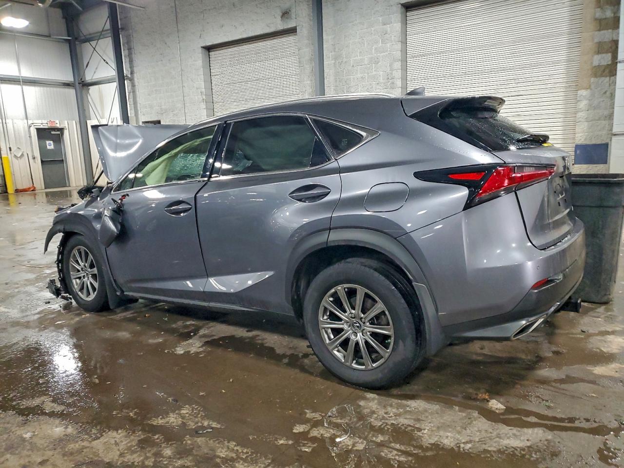Lexus NX 300 Image 2