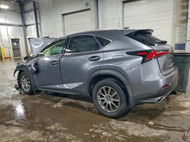 Lexus NX 300 Image 2