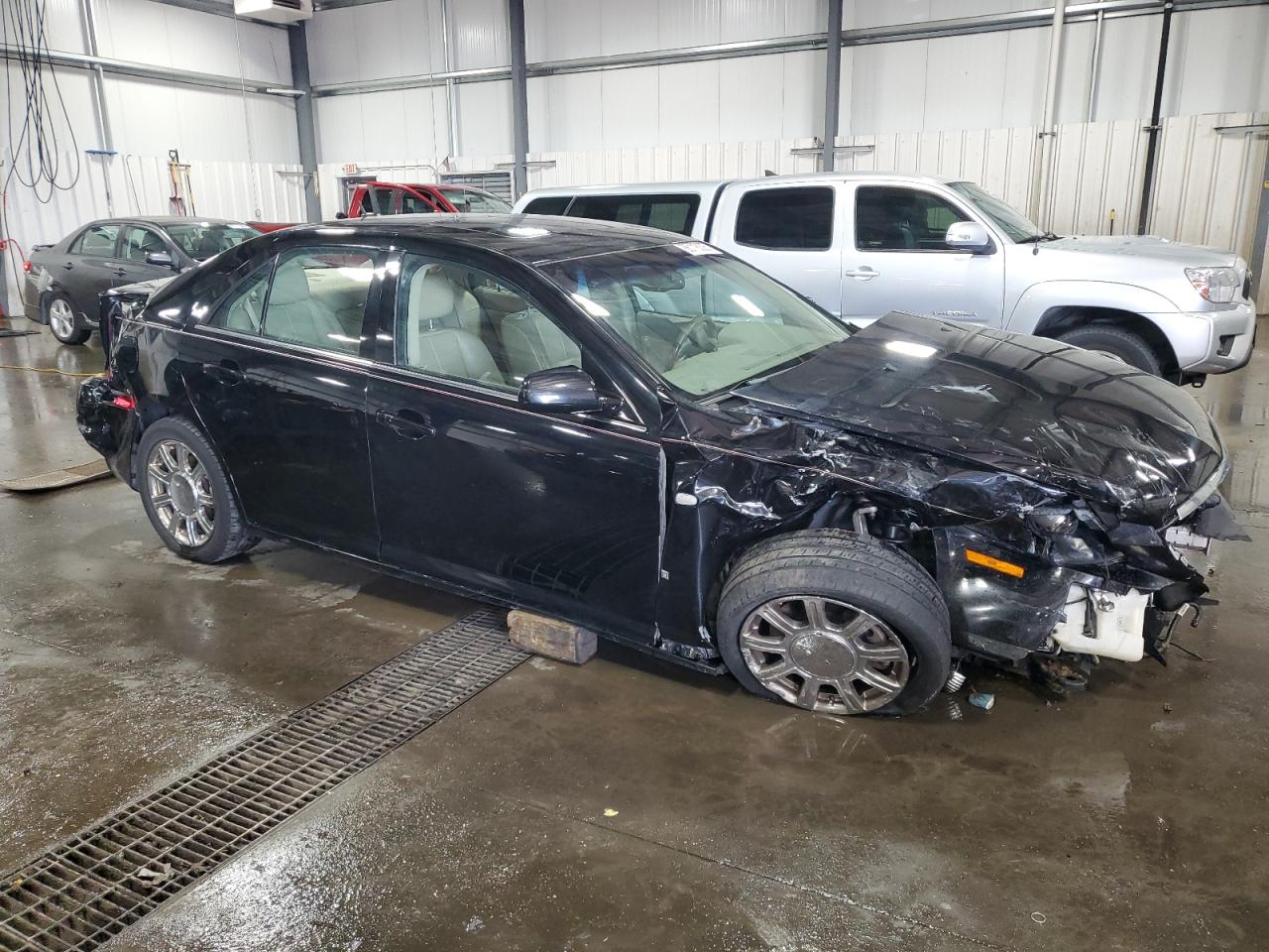 Cadillac STS Image 2