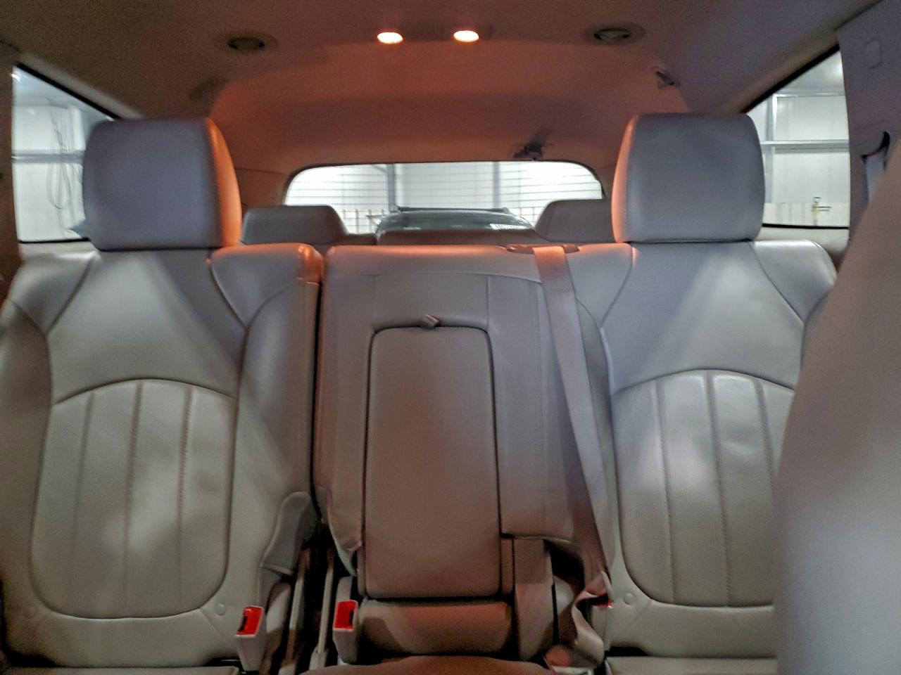 Buick Enclave Image 8