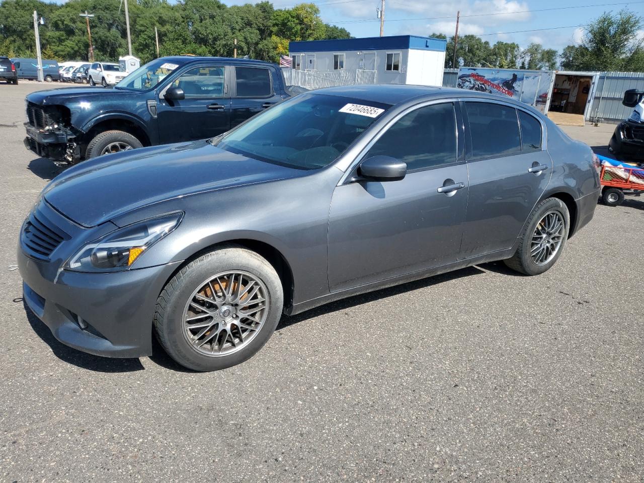 INFINITI G37 Image 1