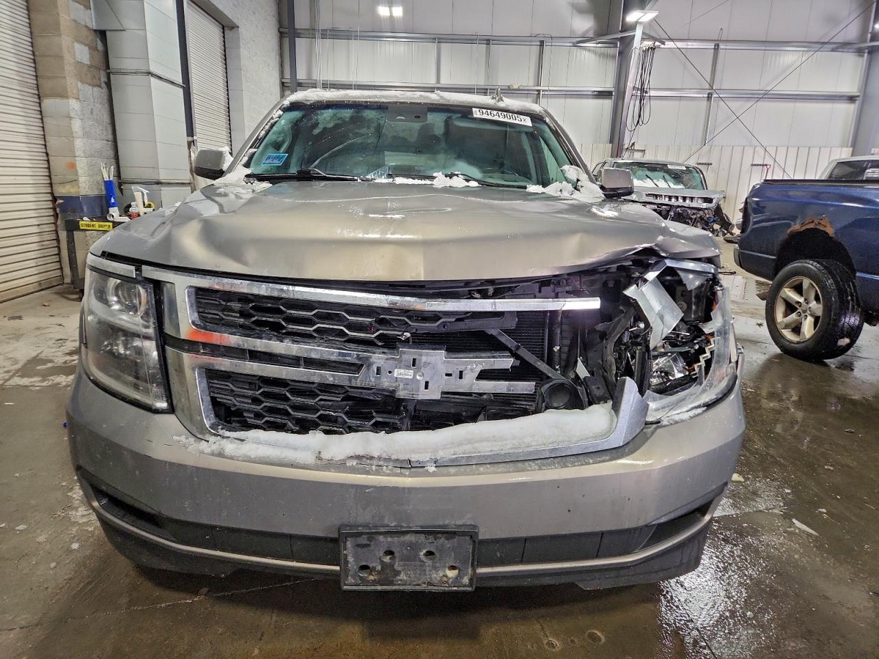 Chevrolet Suburban K1500 Ls Image 4