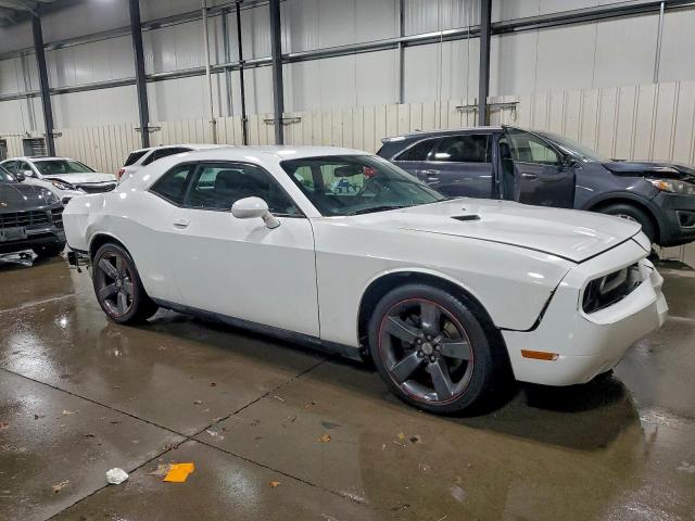 Dodge Challenger Sxt Image 2