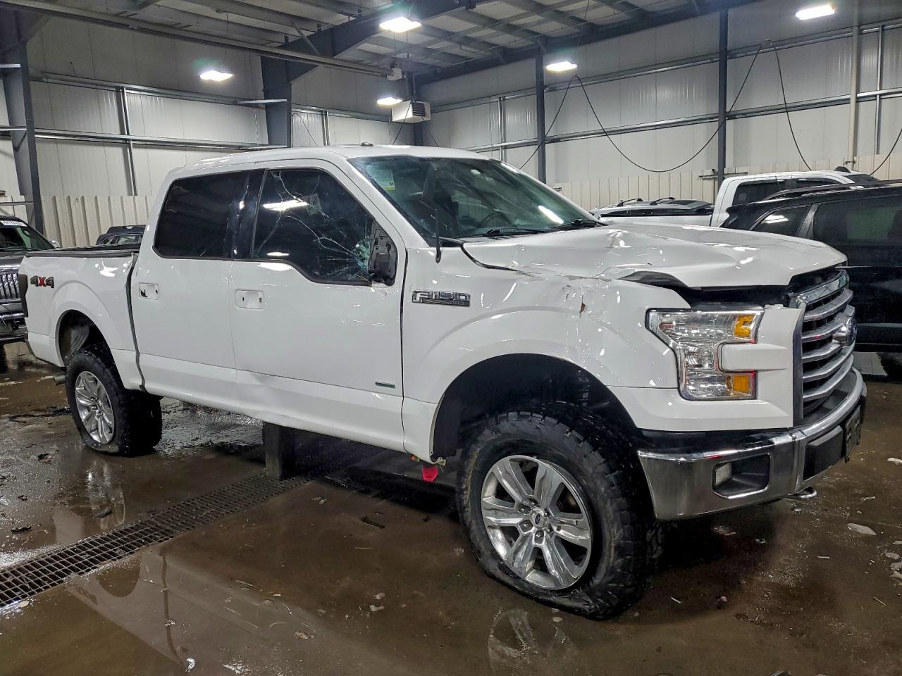Ford F-150 Supercrew Image 8