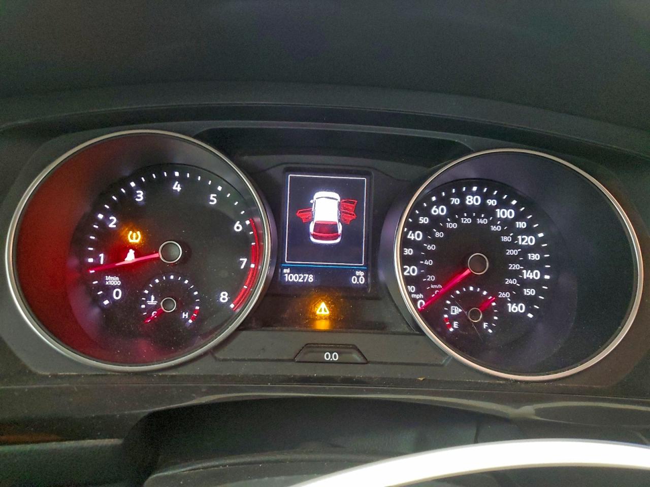 Volkswagen Tiguan S Image 6