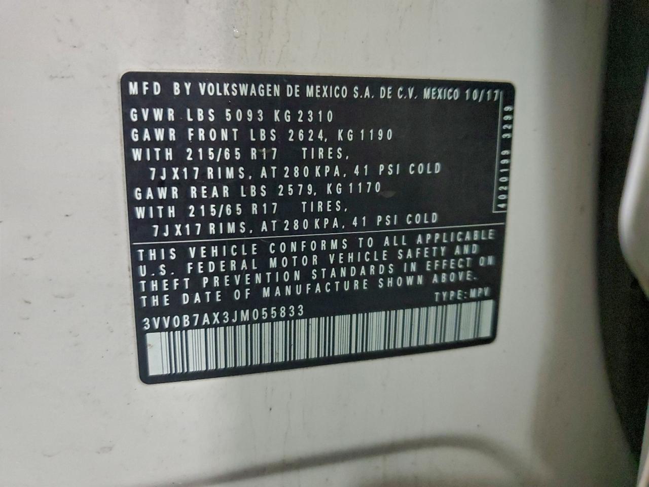 Volkswagen Tiguan S Image 2