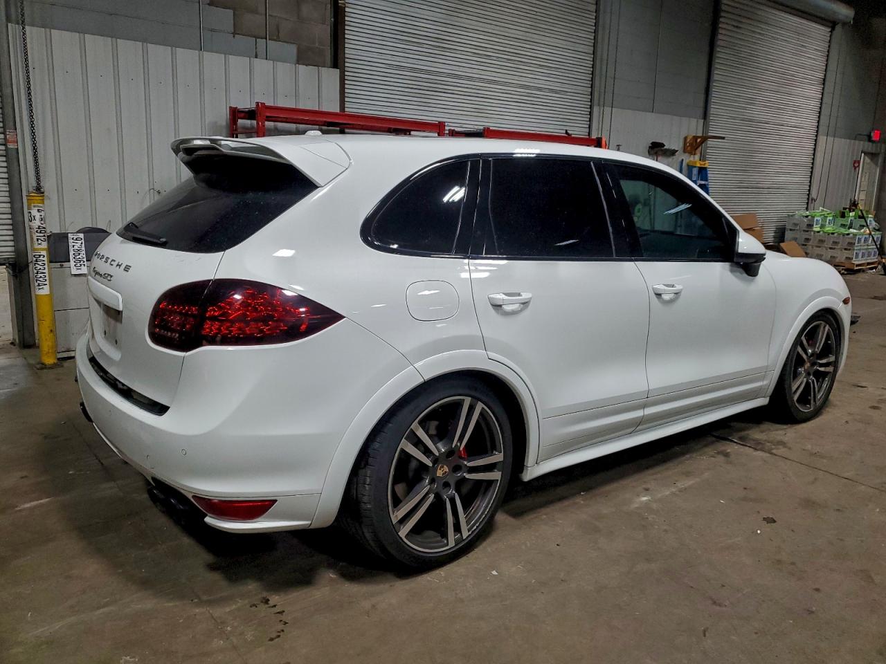 Porsche Cayenne Gts Image 10