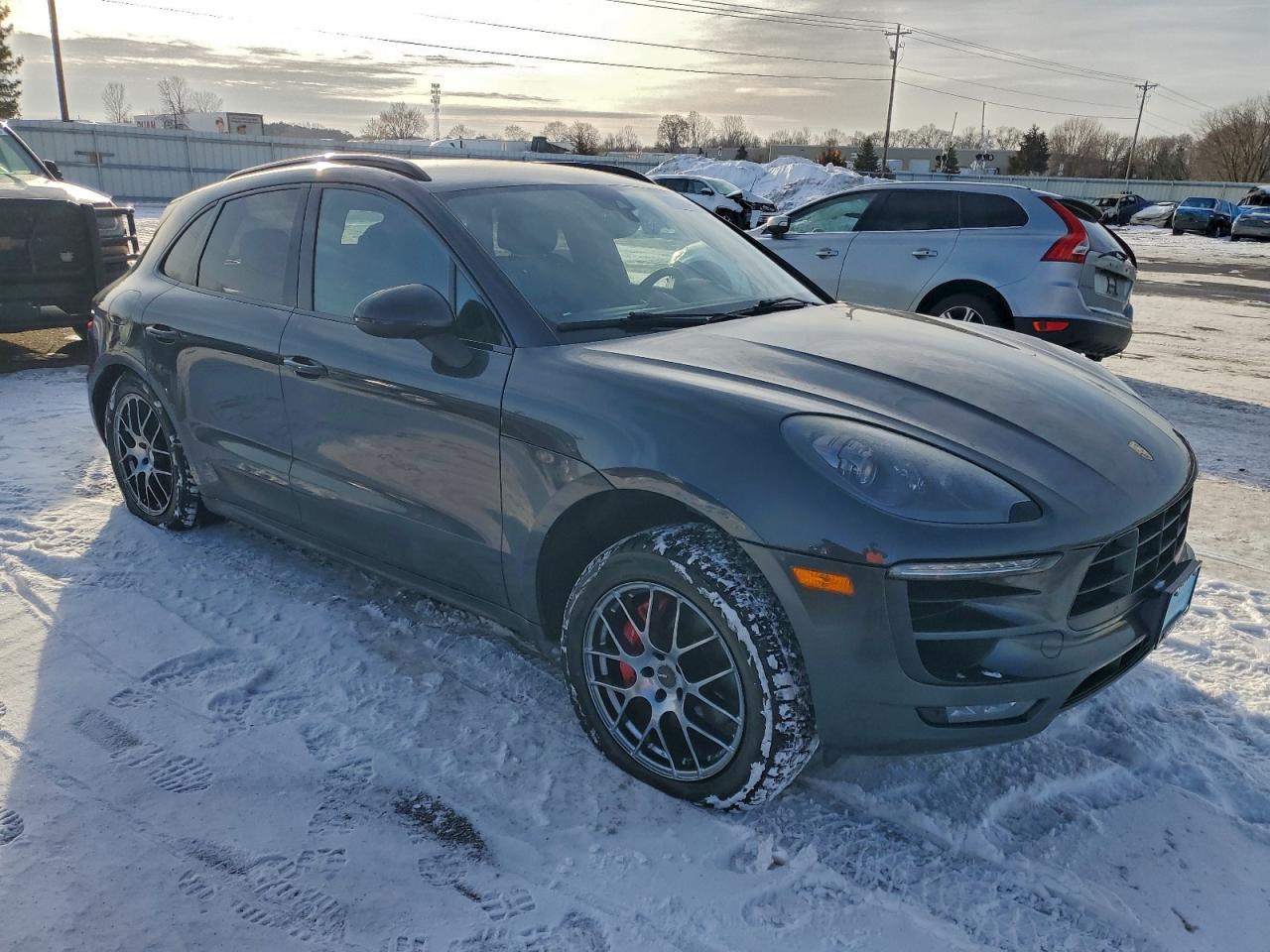 Porsche Macan Gts Image 11