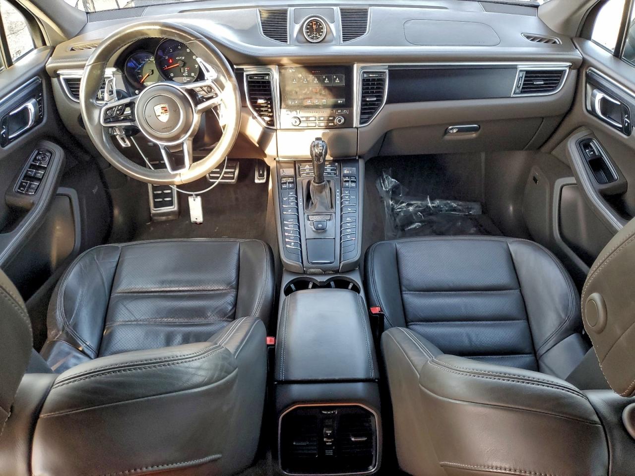 Porsche Macan Gts Image 4