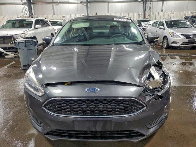 Ford Focus Se Image 11