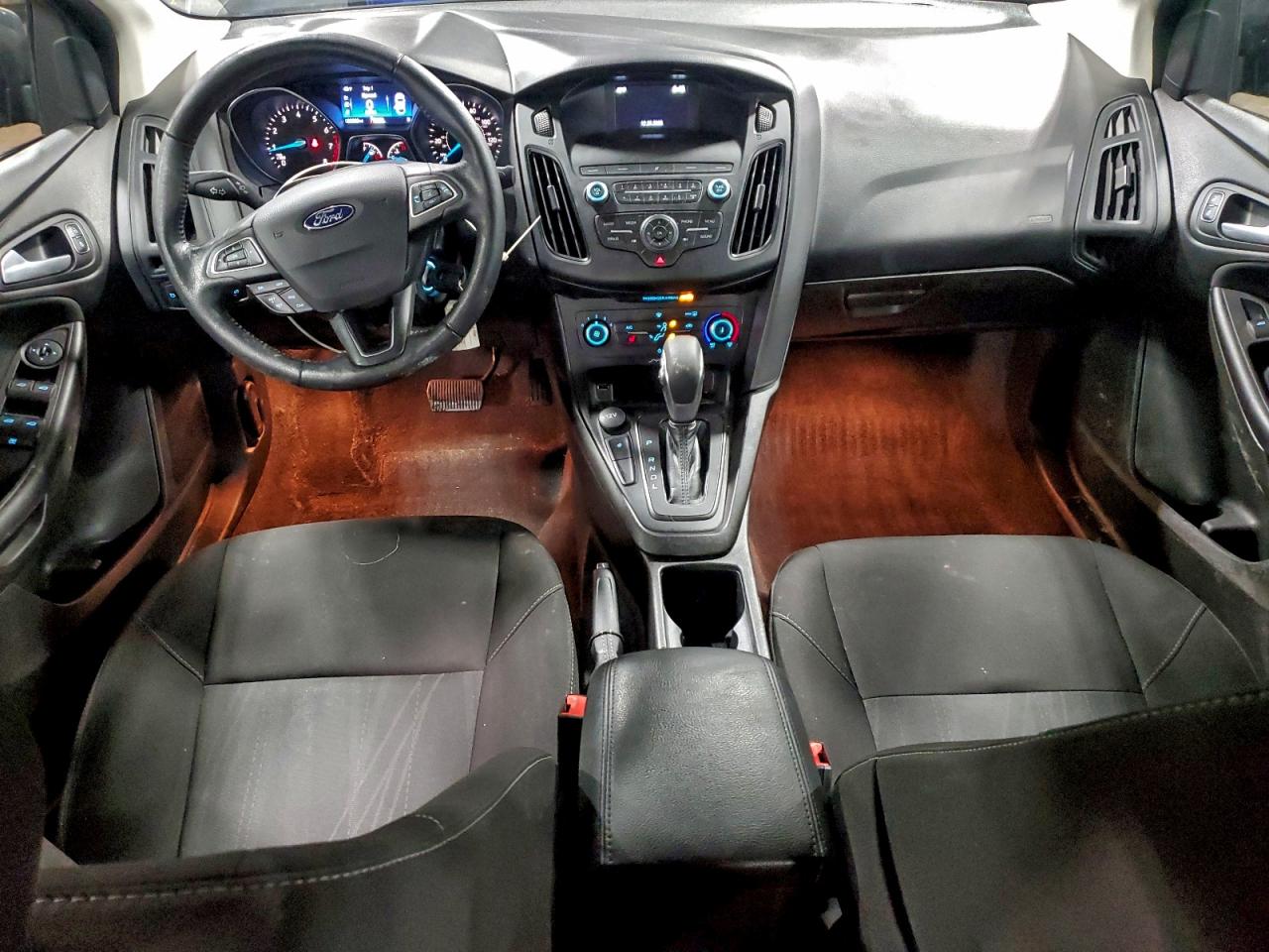 Ford Focus Se Image 12