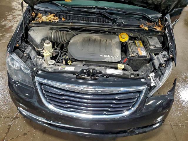 Chrysler Minivan S Image 7