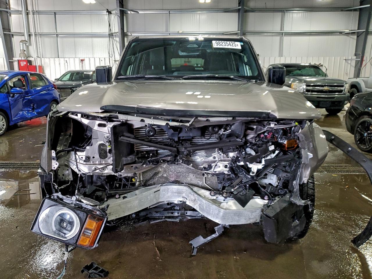 Toyota Land Cruis Base Image 7