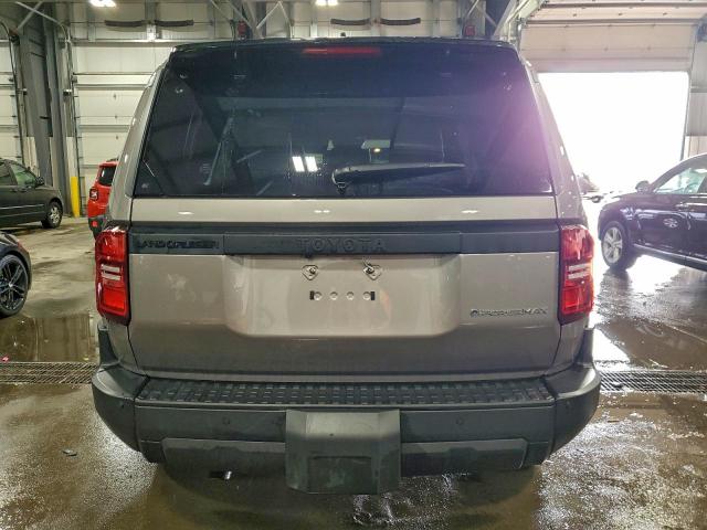 Toyota Land Cruis Base Image 5