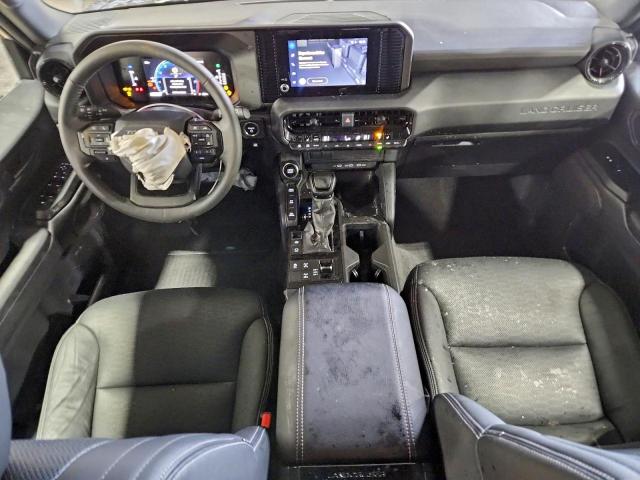 Toyota Land Cruis Base Image 14