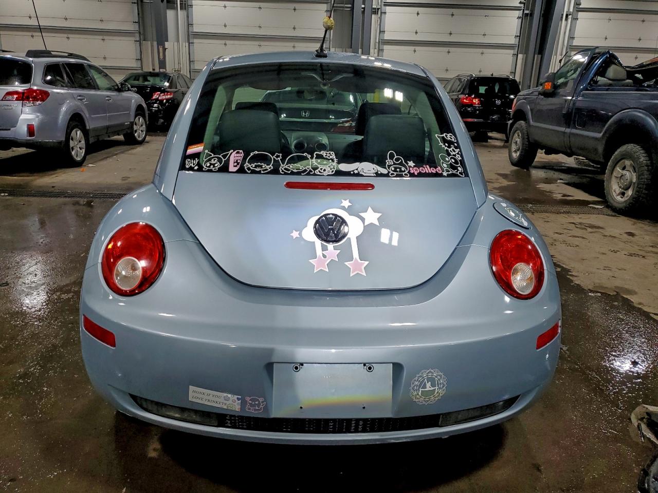 Volkswagen Beetle S Image 2