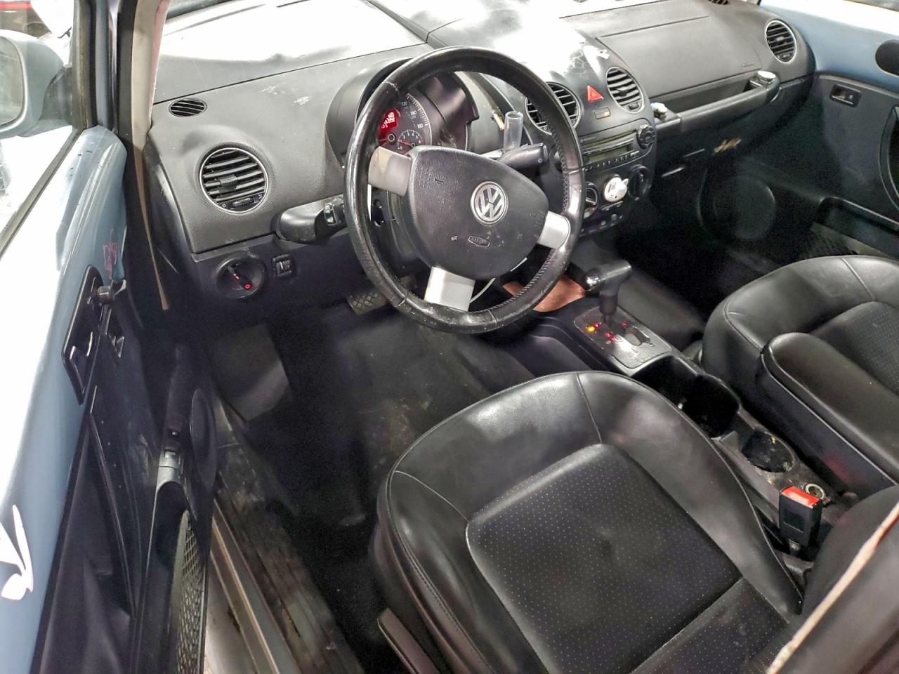 Volkswagen Beetle S Image 7