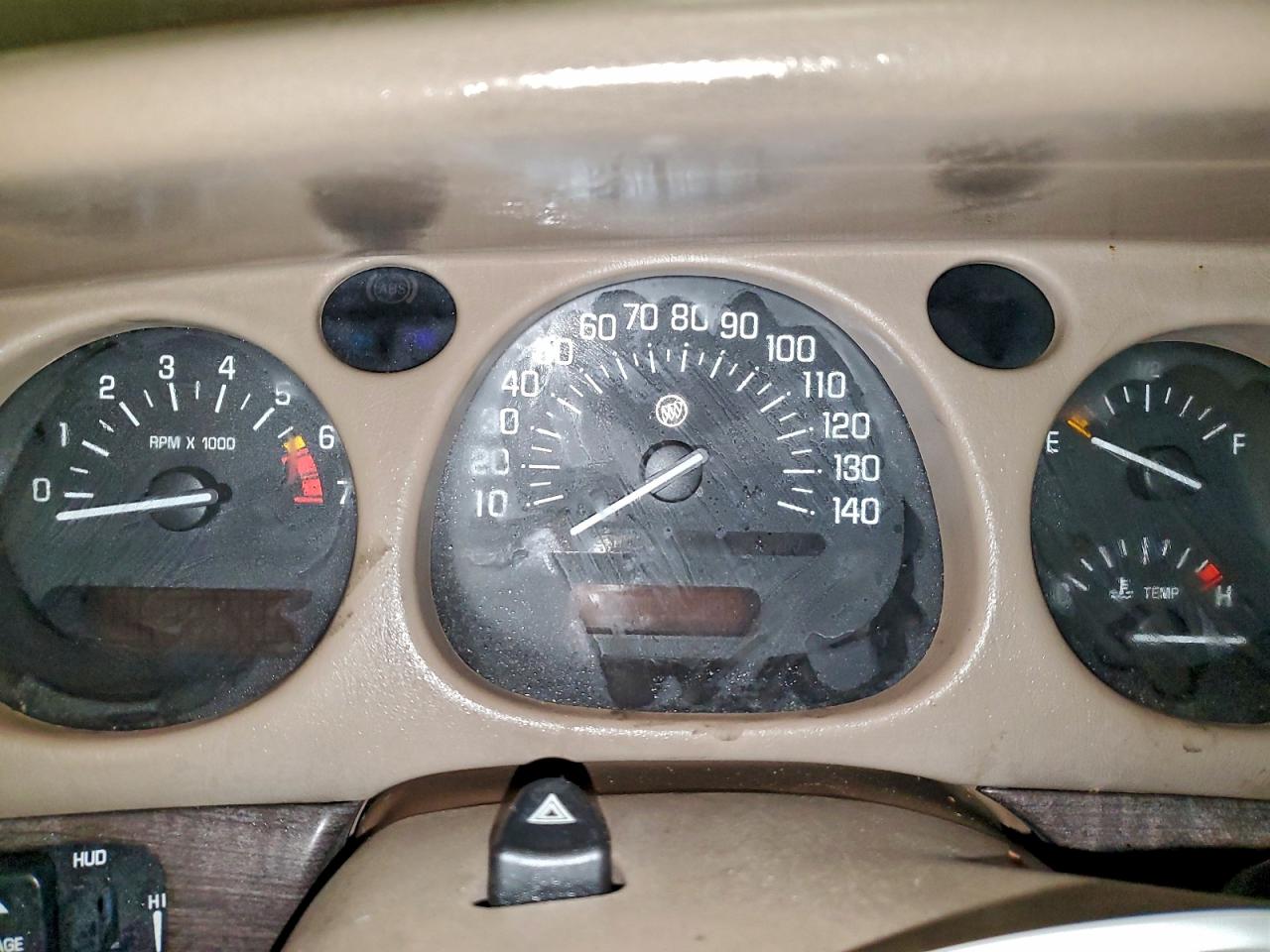 Buick LeSabre Limited Image 11