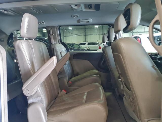 Chrysler Minivan Touring Image 12