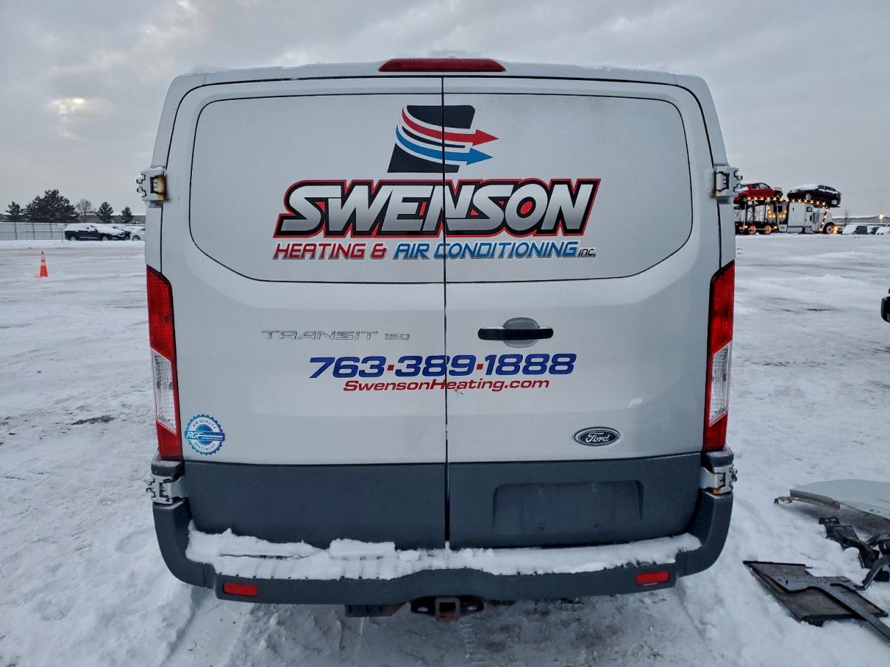 Ford Transit T-150 Image 5